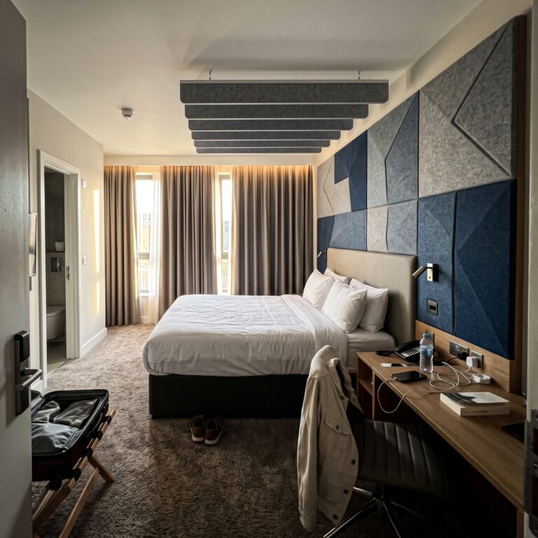 hotel-room